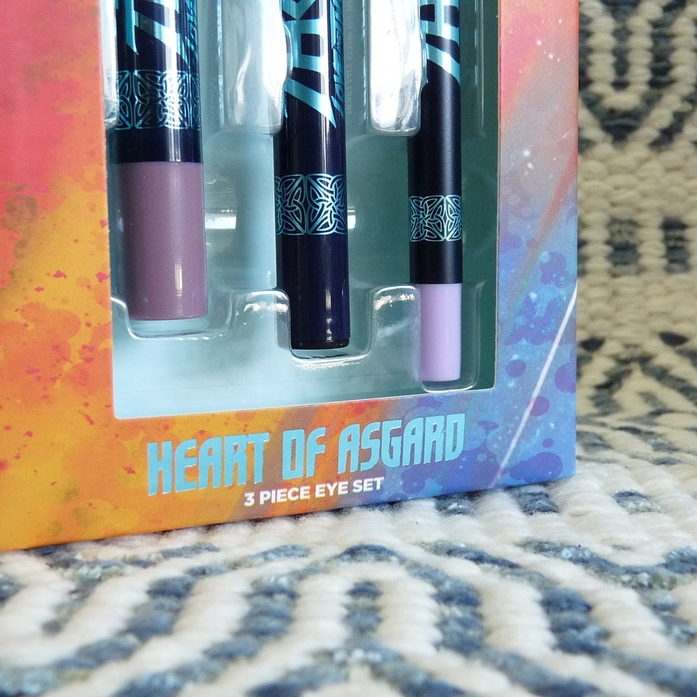 Ulta Beauty x Thor Love & Thunder 3pc Eye Set Heart of Asgard - Picture 7 of 14
